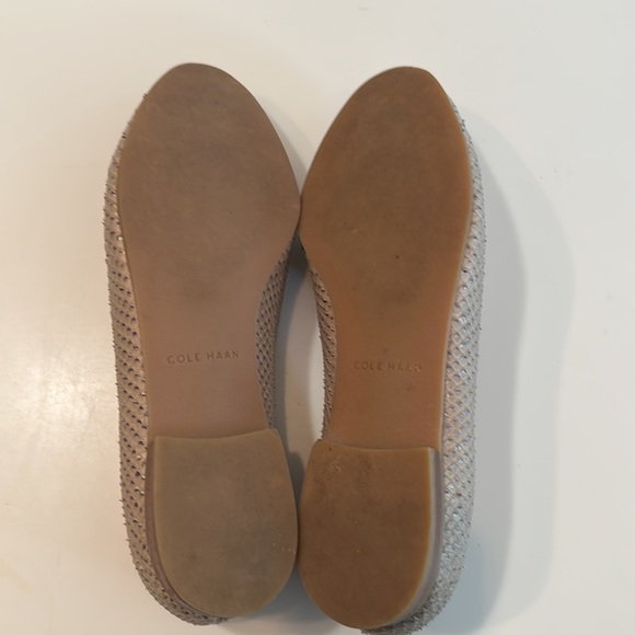 Cole Haan size 8.5 flat. - Picture 2 of 5
